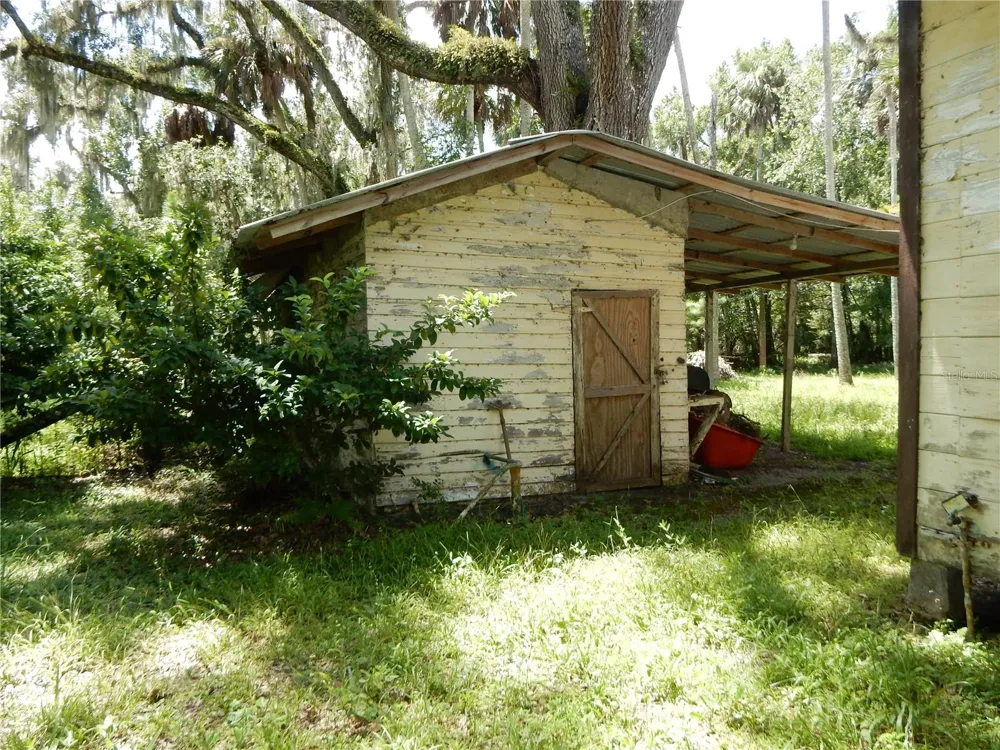38036 CENTRAL AVENUE Zephyrhills, FL 33540