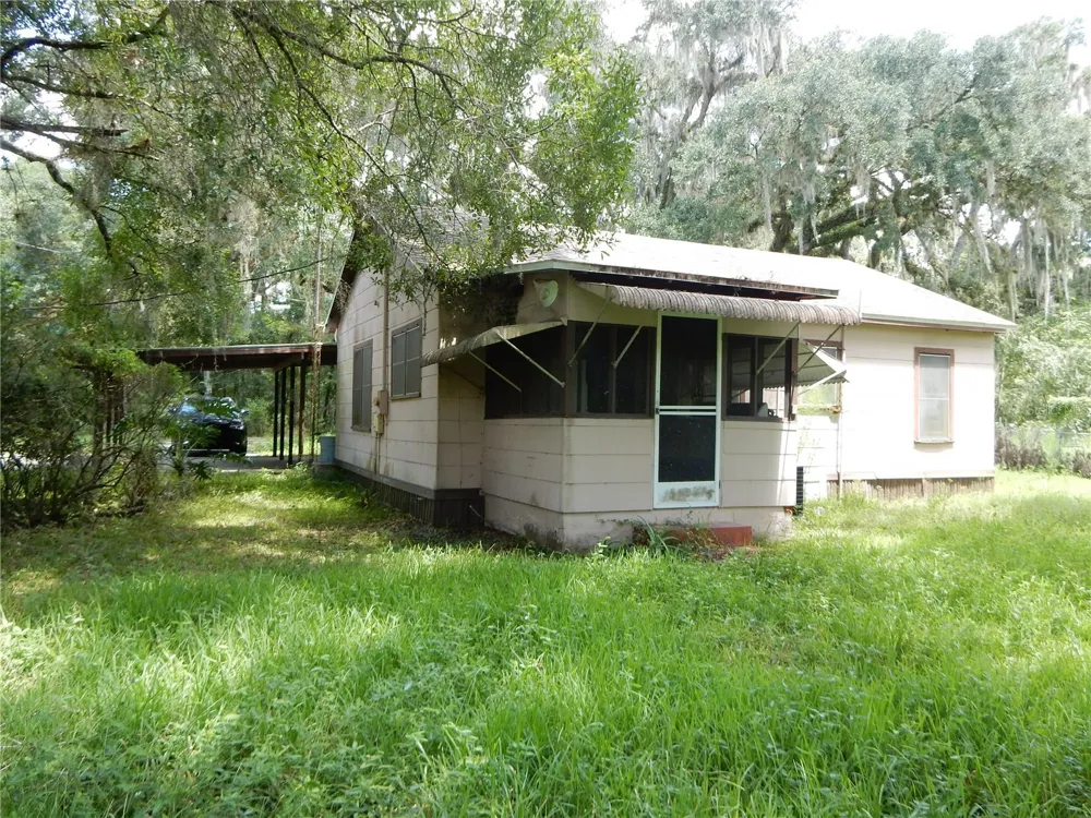 38036 CENTRAL AVENUE Zephyrhills, FL 33540