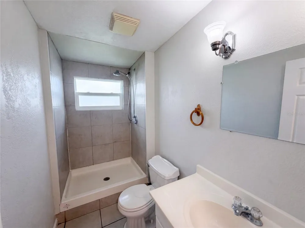 119 LANTERN LANE Winter Haven, FL 33884