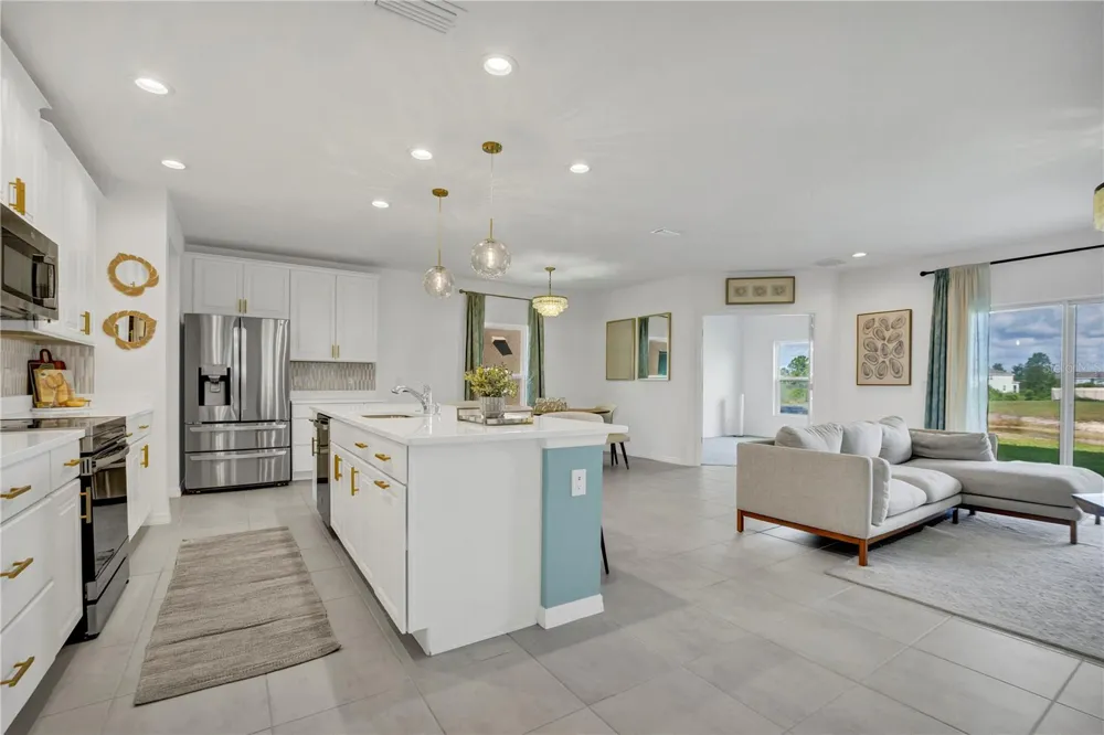 1250 ISLAND SLOUGH LANE Davenport, FL 33837