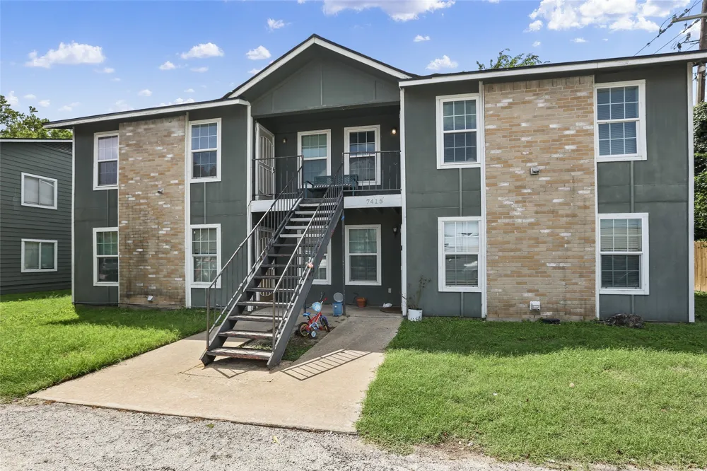 7415 VINTAGE HILLS DRIVE #A Austin, TX 78723
