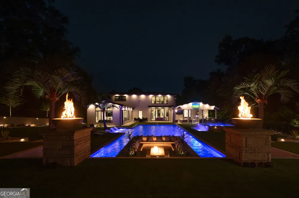1090 Kingston DR Sandy Springs, GA 30342