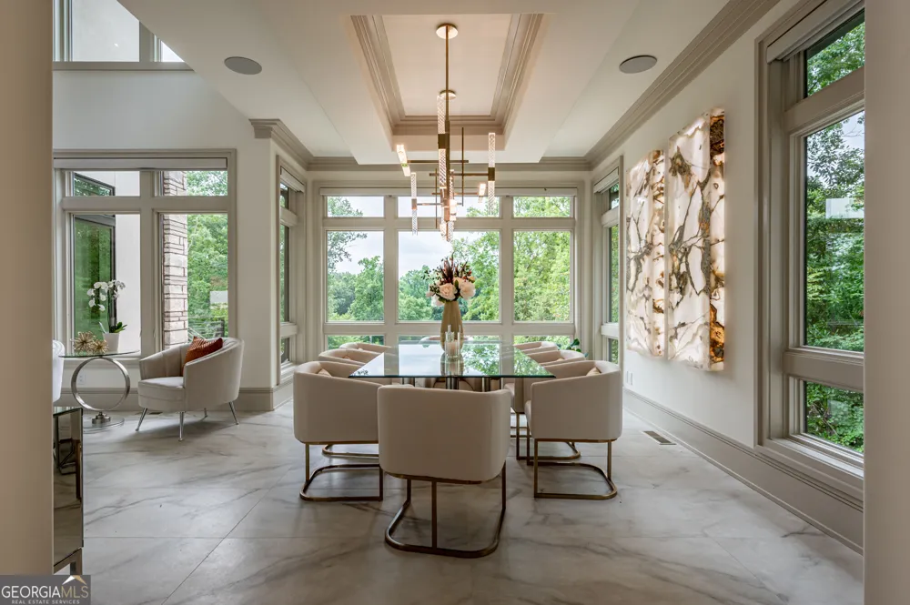 1090 Kingston DR Sandy Springs, GA 30342
