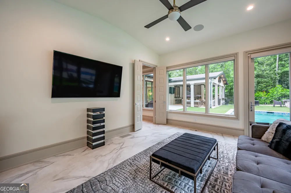 1090 Kingston DR Sandy Springs, GA 30342