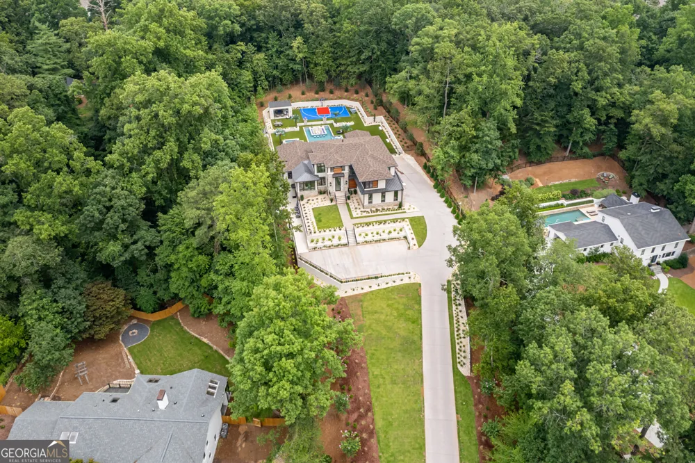 1090 Kingston DR Sandy Springs, GA 30342