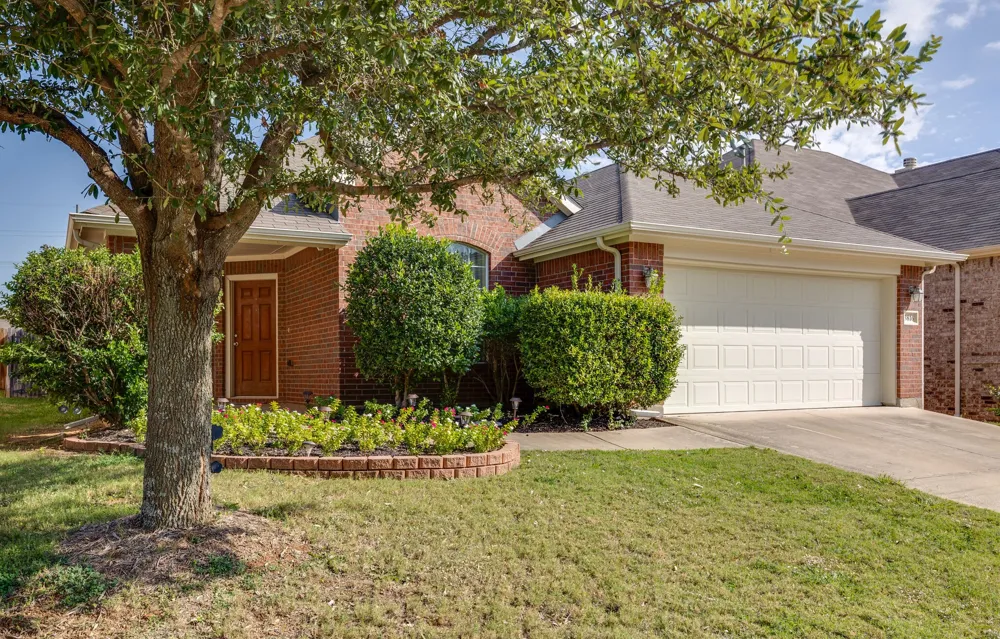 3816 Denridge Lane Fort Worth, TX 76262