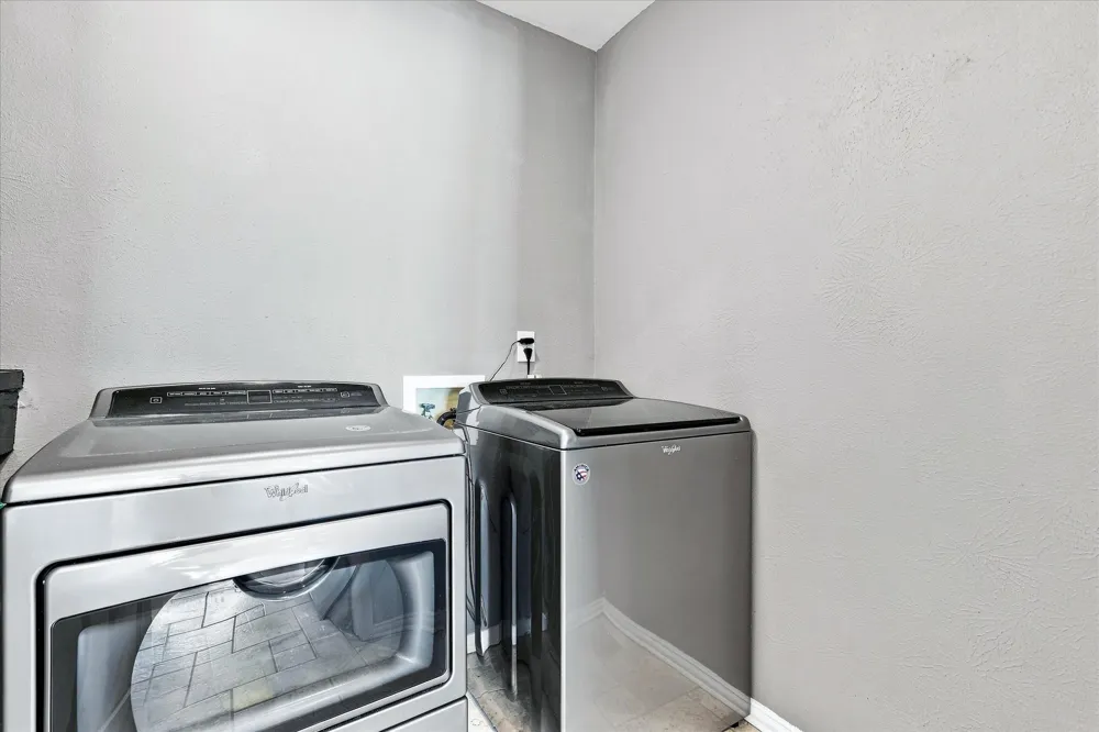 12919 Woodbend Lane Dallas, TX 75243