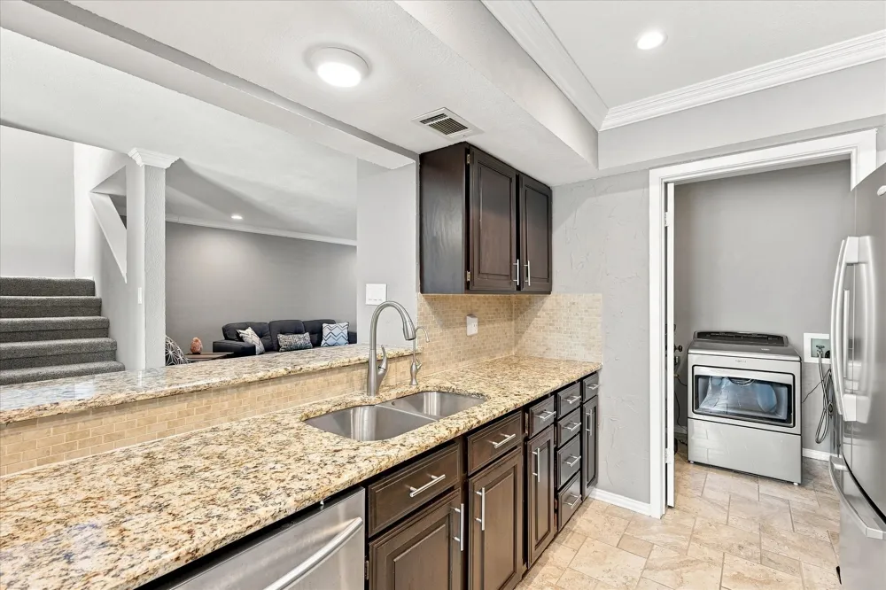 12919 Woodbend Lane Dallas, TX 75243