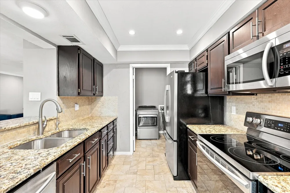 12919 Woodbend Lane Dallas, TX 75243