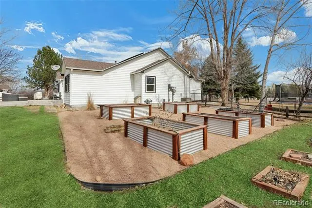 6957 Peppertree Drive Niwot, CO 80503
