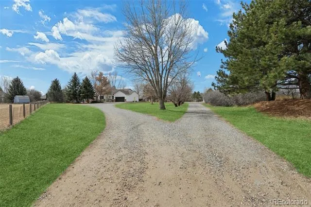 6957 Peppertree Drive Niwot, CO 80503