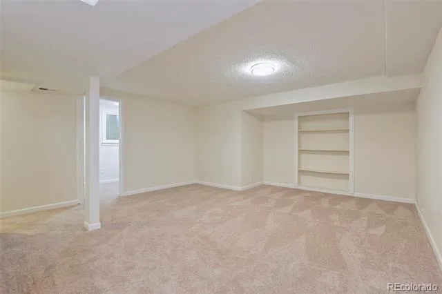 3044 S Macon Circle Aurora, CO 80014