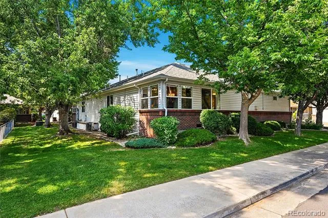 2206 S Iola Street Aurora, CO 80014