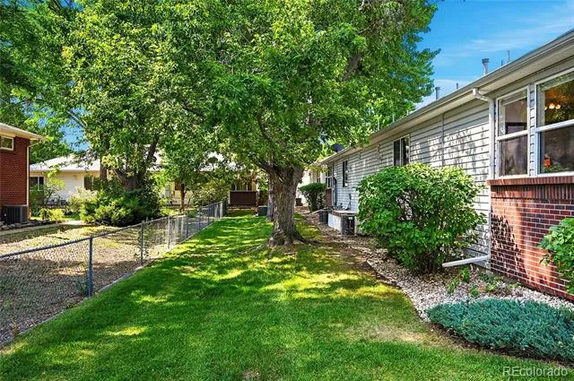 2206 S Iola Street Aurora, CO 80014