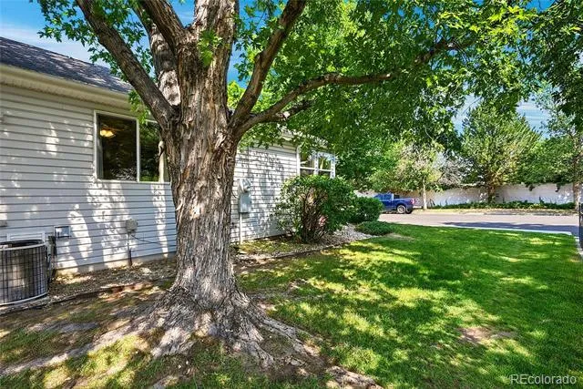 2206 S Iola Street Aurora, CO 80014