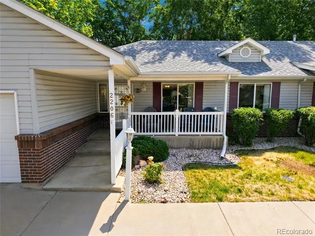 2206 S Iola Street Aurora, CO 80014