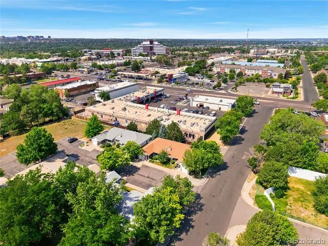 2206 S Iola Street Aurora, CO 80014
