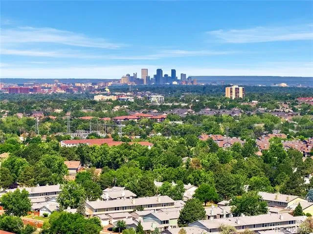 2206 S Iola Street Aurora, CO 80014
