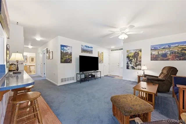 2206 S Iola Street Aurora, CO 80014