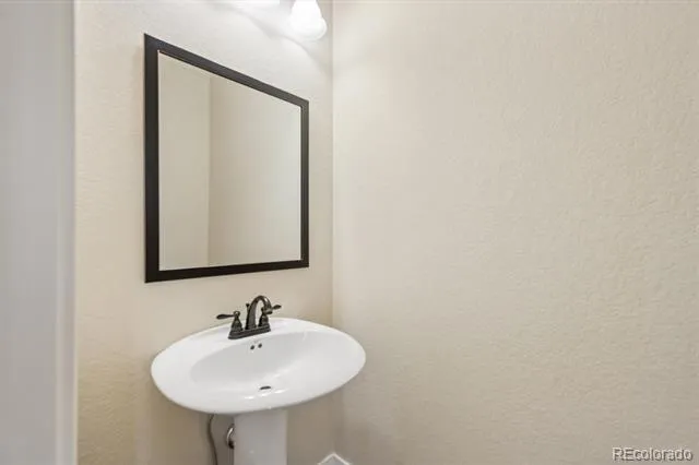 156 W 8th Avenue Byers, CO 80103