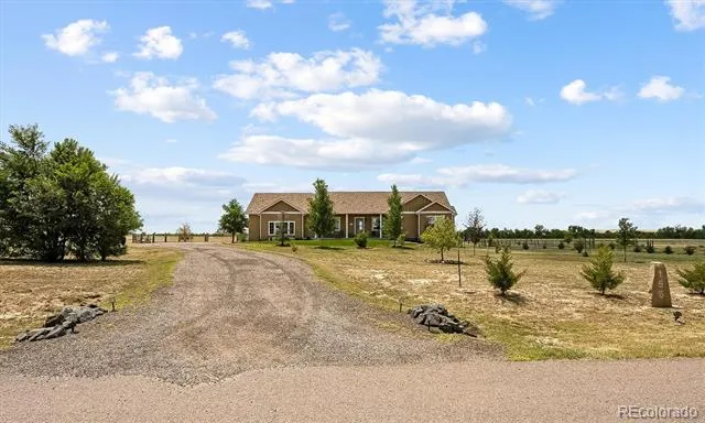 156 W 8th Avenue Byers, CO 80103
