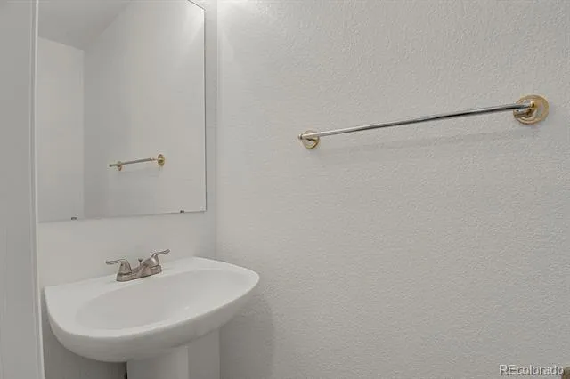 5530 S Quemoy Circle Aurora, CO 80015