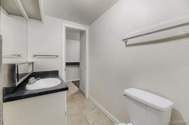 2938 S Parker Court Aurora, CO 80014