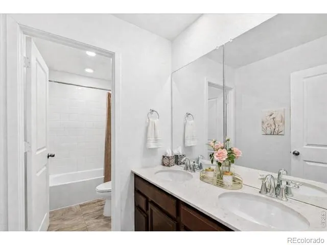 10271 Tucson Street Commerce City, CO 80022