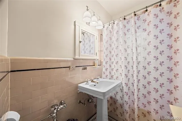 963 Logan Street #2 Denver, CO 80203