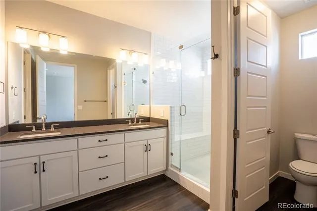 15858 E Broncos Place Englewood, CO 80112