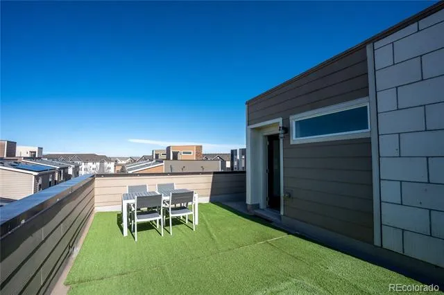 15858 E Broncos Place Englewood, CO 80112