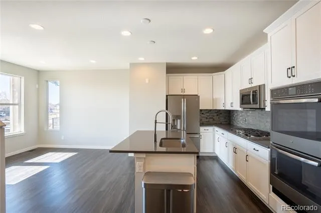 15858 E Broncos Place Englewood, CO 80112