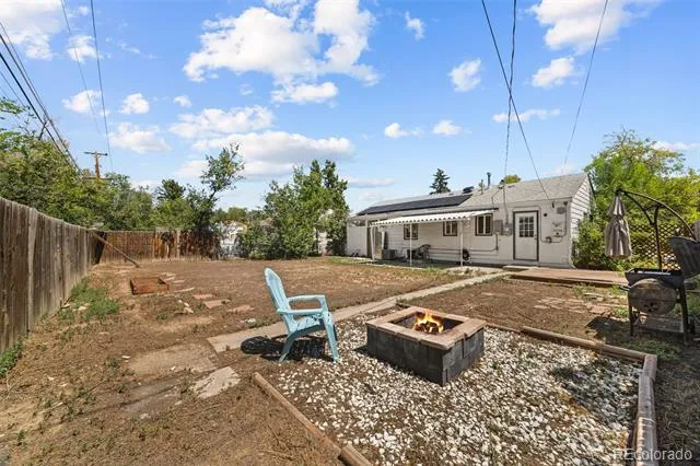 725 Kingston Street Aurora, CO 80010