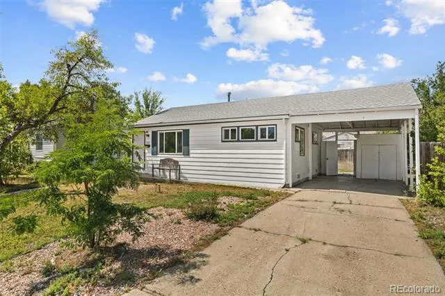 725 Kingston Street Aurora, CO 80010