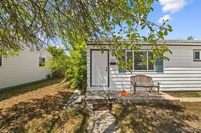 725 Kingston Street Aurora, CO 80010