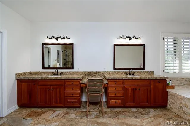 921 Courtland Place Highlands Ranch, CO 80126