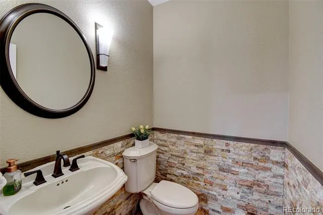 921 Courtland Place Highlands Ranch, CO 80126