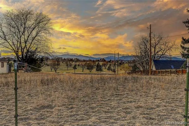7402 W 76th Avenue Arvada, CO 80003
