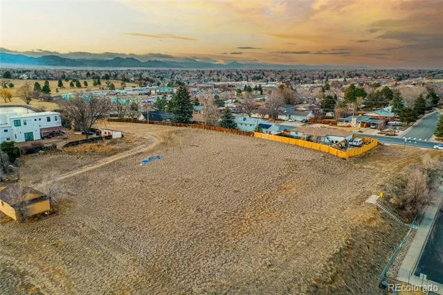 7402 W 76th Avenue Arvada, CO 80003