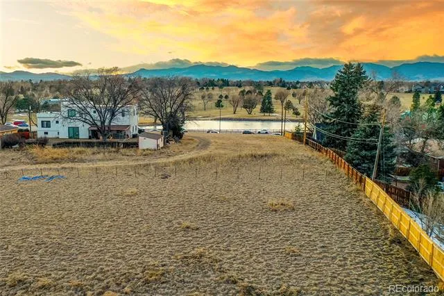 7402 W 76th Avenue Arvada, CO 80003