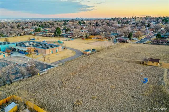 7402 W 76th Avenue Arvada, CO 80003