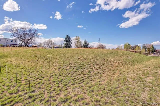 7402 W 76th Avenue Arvada, CO 80003