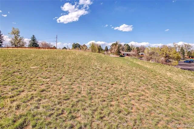 7402 W 76th Avenue Arvada, CO 80003
