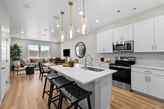 17201 W 91st Lane Arvada, CO 80007