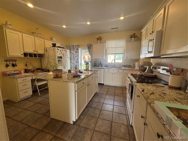 3177 Silver Fox Drive Montrose, CO 81401