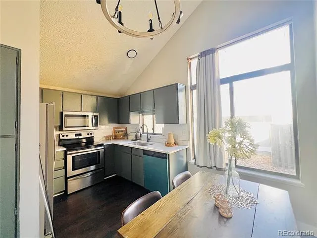 10107 E Peakview Avenue Englewood, CO 80111