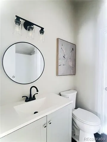 10107 E Peakview Avenue Englewood, CO 80111