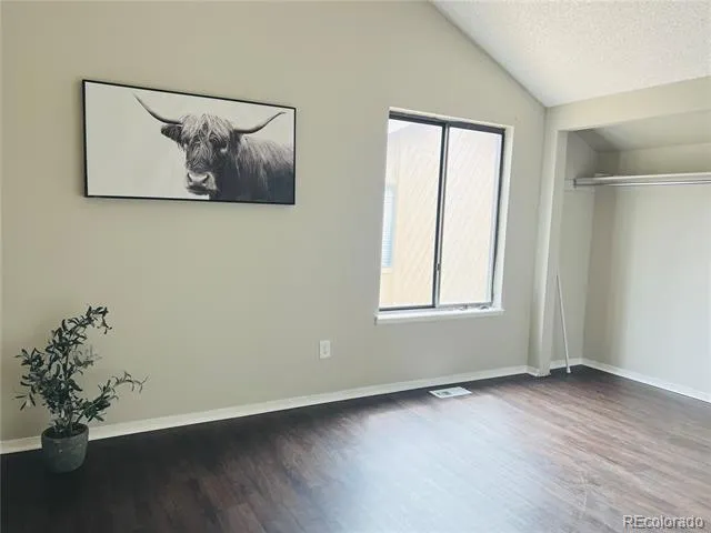 10107 E Peakview Avenue Englewood, CO 80111
