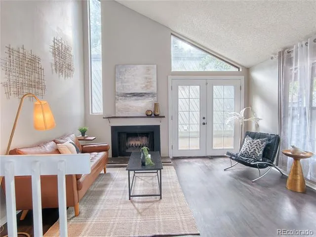 10107 E Peakview Avenue Englewood, CO 80111