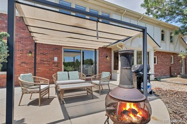 1147 Twin Peaks Circle Longmont, CO 80503